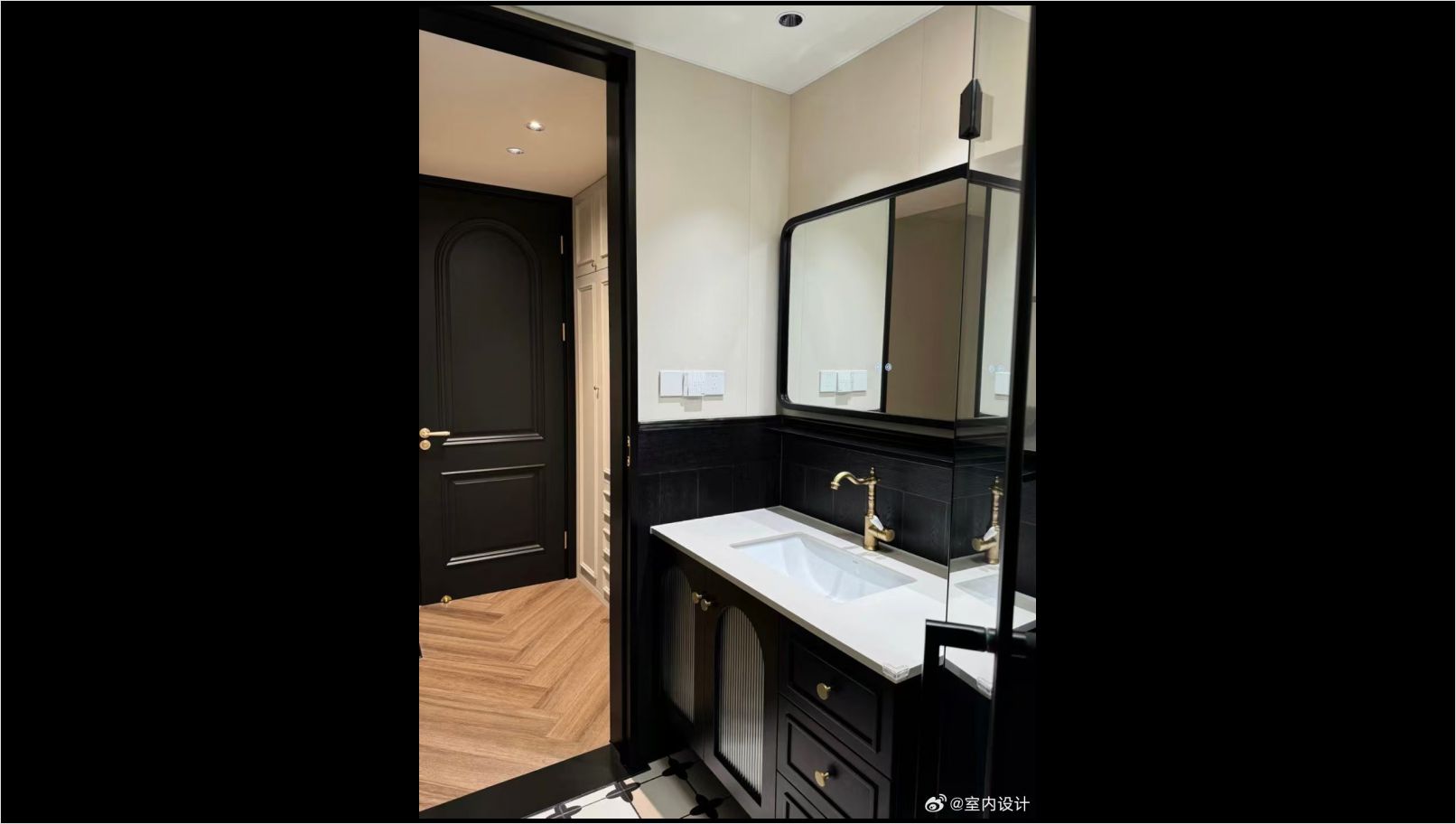 913910b7eed449e8f24947d74dab11c5